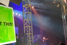 "Mantra Mantra" Kunto Aji sihir ribuan penonton di We The Fest 2019