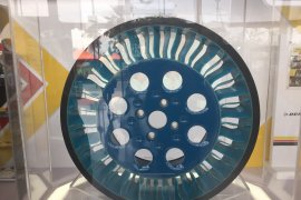 Dunlop kenalkan "Gyroblade", ban masa depan tanpa tekanan udara