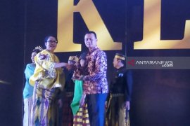 Pemkab Bangka terima penghargaan "Kabupaten Layak Anak"