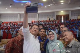 Pembukaan Regional Digital Scholarship di Makassar Page 1 Small