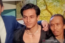 Terjerat narkoba, Jefri Nichol disambangi rekan sesama artis