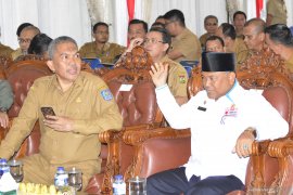 Bupati instruksikan SKPD ikuti sosialisasi Permendagri hingga selesai