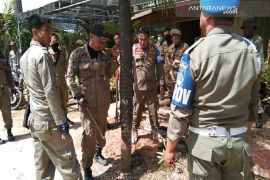 Satpol PP Kota Kendari tertibkan kawasan Kali Kadia