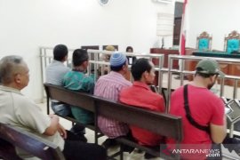 Buang sampah sembarangan, 27 warga Bogor diadili