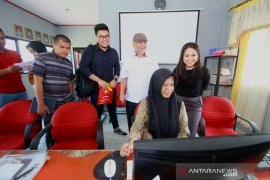 Erajaya Berkunjung Ke Kantor LKBN Antara Biro Kalsel