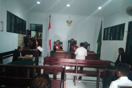 Syaiful divonis  1,3 tahun penjara karena angkut kayu ilegal