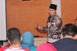 Bupati Trenggalek tawarkan model investasi murah kepada calon investor