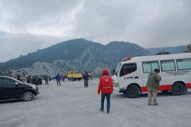 PMI masih bertahan di lokasi Letusan Gunung Tangkuban Parahu