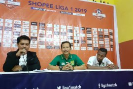 Djanur sebut faktor lapangan akibatkan timnya gagal menang