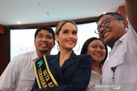 Cinta Laura enggan bahas soal mantan