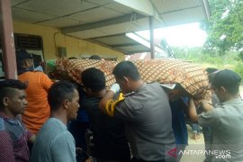 Satpolair Bangka Barat evakuasi penemuan mayat di perairan Jungku