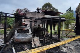 Serambi Indonesia kecam pembakaran rumah wartawan