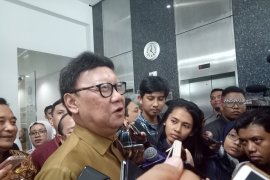 Mendagri: pelayanan masyarakat di Manokwari tetap jalan meski terdapat kericuhan