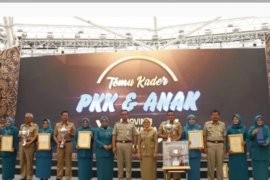 Anies luncurkan aplikasi "Carik Jakarta"