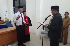 Kadis KP Sulteng Arief Latjuba lantik pejabat baru Page 1 Small