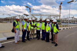 Governor wants to ensure Syamsuddin Noor Airport project to be on target