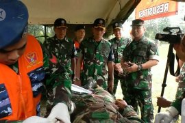 KSAU pantau aksi prajurit Yonkes menolong korban perang