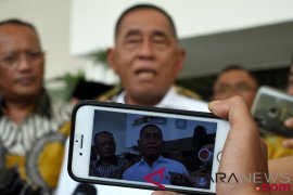 Menhan ingatkan TNI tak berambisi pada kekuasaan