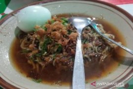 Kuliner Mie Kuah Ikan Legendaris Toboali Bangka Selatan (Video)