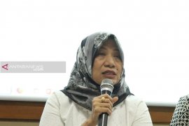 Peserta Surabaya Marathon disambut acara "Mlaku-Mlaku Nang Tunjungan"