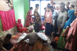 Seorang warga tewas gantung diri setelah membunuh kakaknya