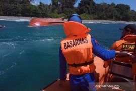 Kapal kayu yang terbalik di Batam terindikasi mengangkut calon PMI