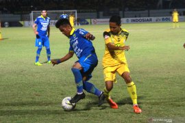 Persib Bandung kehilangan Ghozali Siregar dan Omid Nazari