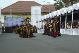 Busana karya Anne Avanti meriahkan JFC di Jember (Video)