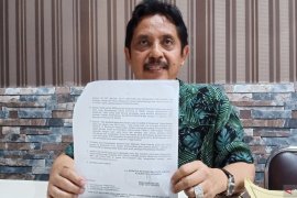 Menurut kuasa hukum laporan dugaan ijazah palsu H Rusli bermuatan politis