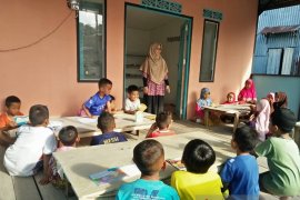 IMTEK dorong setiap desa di Sambas miliki rumah baca