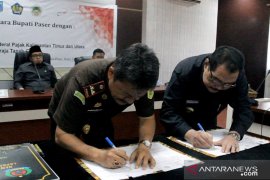 Bupati Paser tandatangani kesepakatan dengan empat instansi