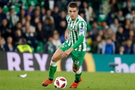 Tottenham incar empat pemain pada batas waktu transfer