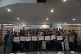 Kideco Berikan Beasiswa CSR Paser Cemerlang