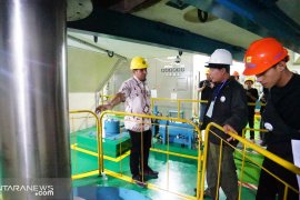 PLN UIW Sumbar fasilitasi belasan jurnalis ke PLTA Maninjau