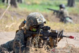 Marinir Indonesia-Amerika kolaborasi manuver gerakan maju dan Serangan