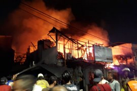 Dua korban meninggal, satu terluka, akibat kebakaran di  Pasar Kambing
