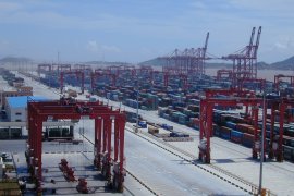 CIPS : Tingkatkan investasi dengan tahan defisit neraca berjalan