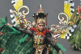 Cinta Laura tidak masalah santap makanan bersantan saat Idul Adha