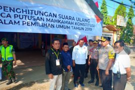 Polisi kawal ketat PSSU di KPU Trenggalek