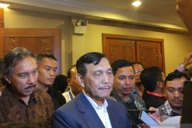 Luhut: larangan ekspor bijih nikel bisa dipercepat untuk tarik investasi