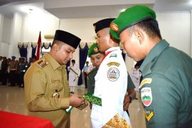 Bupati kukuhkan 27 anggota Paskibraka Tapteng