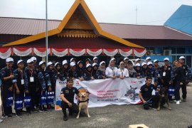 VIDEO - Peserta SMN di Riau terpukau aksi anjing pelacak mengendus narkoba