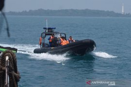 Pembersihan minyak di Kepulauan Seribu terus dipantau