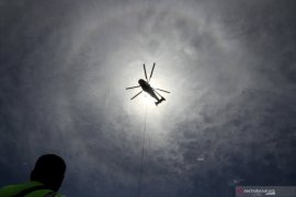 Satgas kerahkan 4 helikopter padamkan karhutla di Selatan Riau