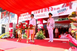 Bupati Sitaro Evangelian Sasingen Pimpin Upacara HUT RI