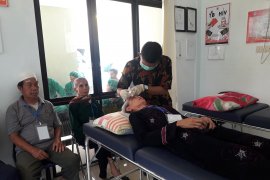 Penderita katarak di Tanta ikuti operasi gratis