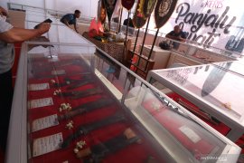 Pameran tosan aji dan keris