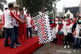 Jalan sehat BHUN semarakkan peringatan HUT ke-74 RI di Kalteng