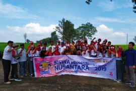 Peserta SMN "darmawisata" ke Unit Kebun Teh PTPN IV