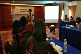 Peserta SMN Babel lakukan bedah buku "Bingkai Anak Negeri"